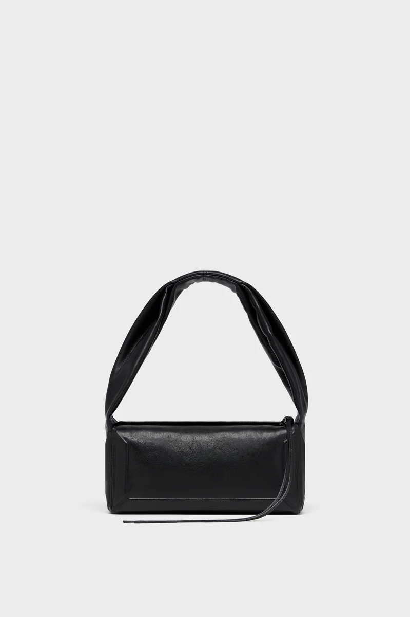 메종 마르지엘라 Box Bag East West 스몰 블랙 제품 사진 메종 마르지엘라 Box Bag East West 스몰 블랙 제품 사진