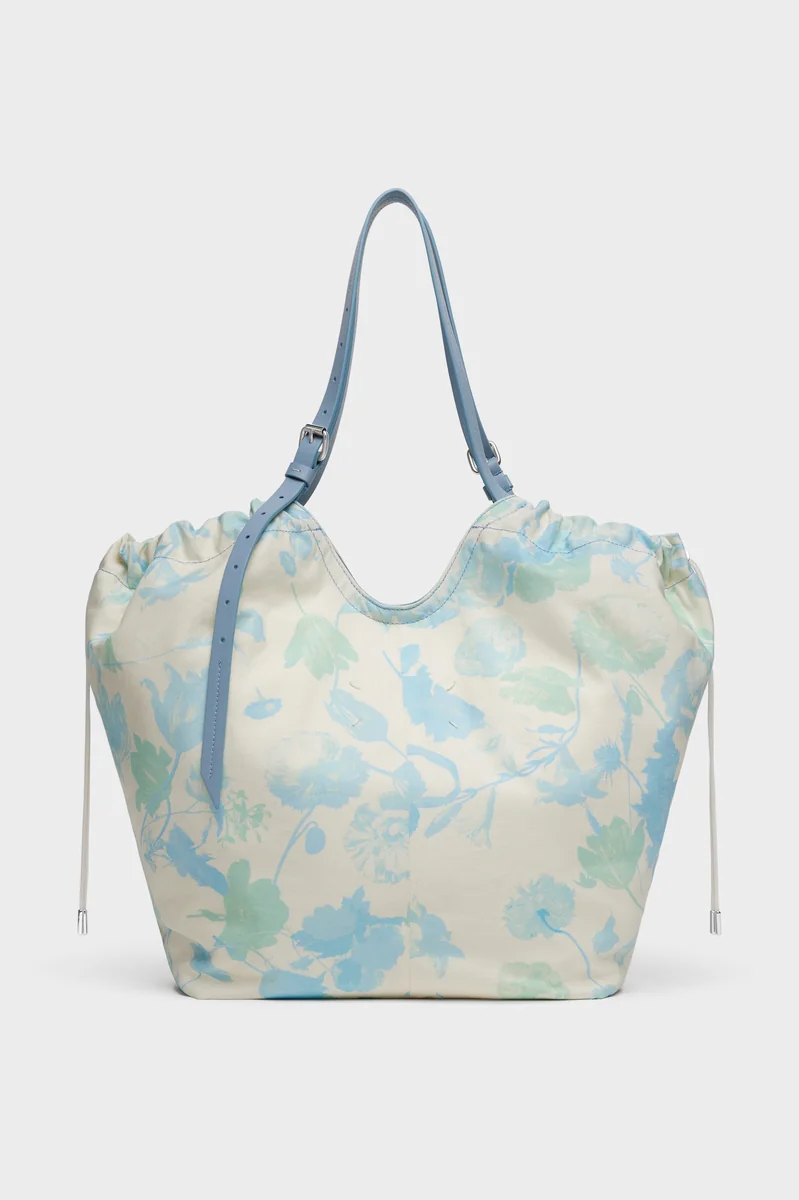 메종 마르지엘라 Drawstring Bag Shopping 미디엄 하늘색 제품 사진 메종 마르지엘라 Drawstring Bag Shopping 미디엄 하늘색 제품 사진
