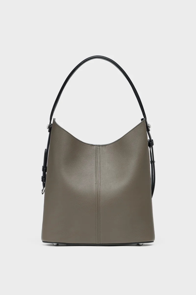 메종 마르지엘라 Dress-age Hobo 그래파이트 & 블랙 제품 사진 메종 마르지엘라 Dress-age Hobo 그래파이트 & 블랙 제품 사진