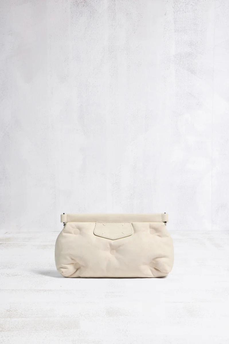 메종 마르지엘라 Glam Slam Shoulder Bag 흰색 제품 사진 메종 마르지엘라 Glam Slam Shoulder Bag 흰색 제품 사진