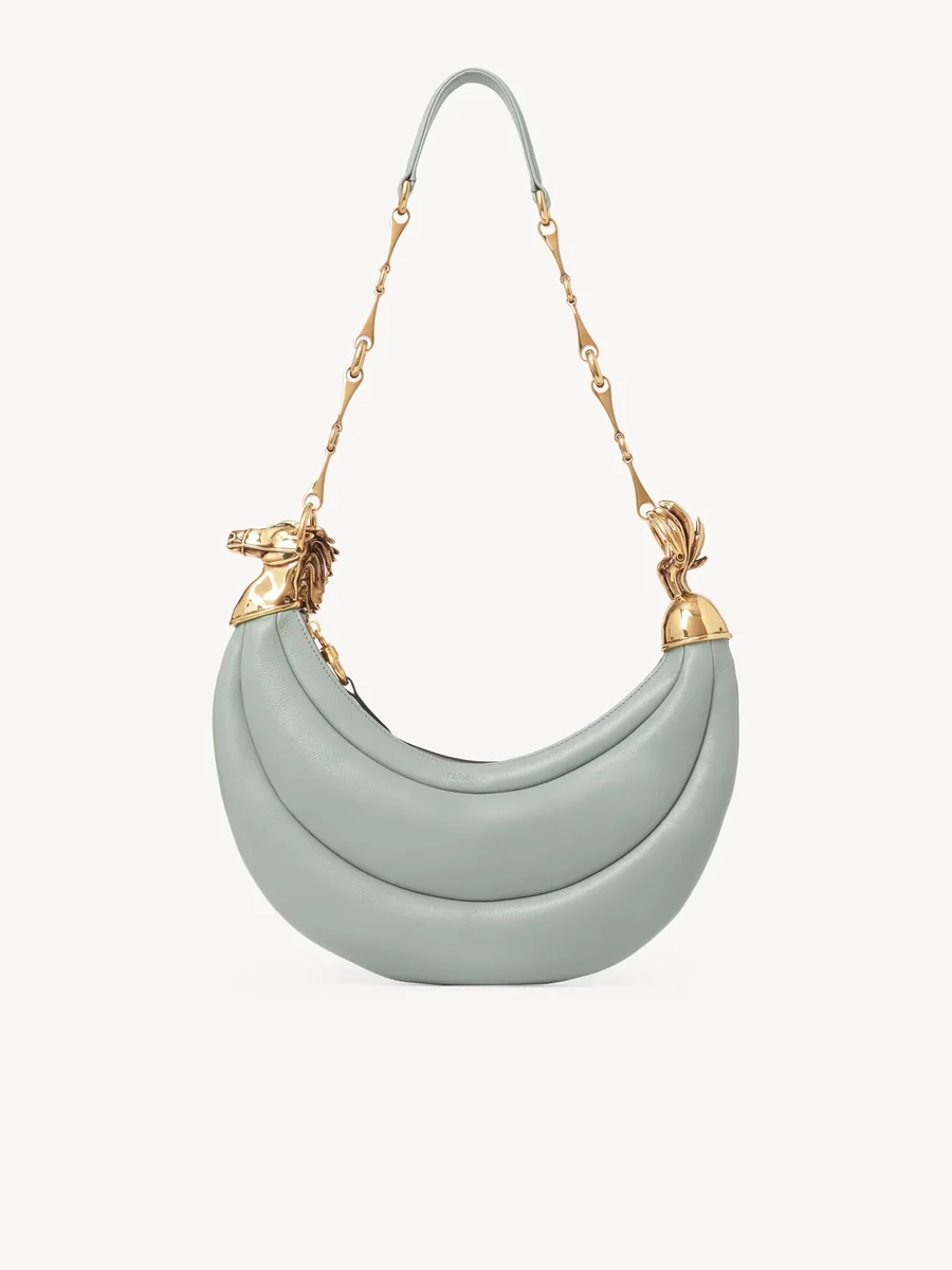 끌로에 그레인드 가죽 Chain Horse 숄더백 Bluish Green 제품 사진 끌로에 그레인드 가죽 Chain Horse 숄더백 Bluish Green 제품 사진