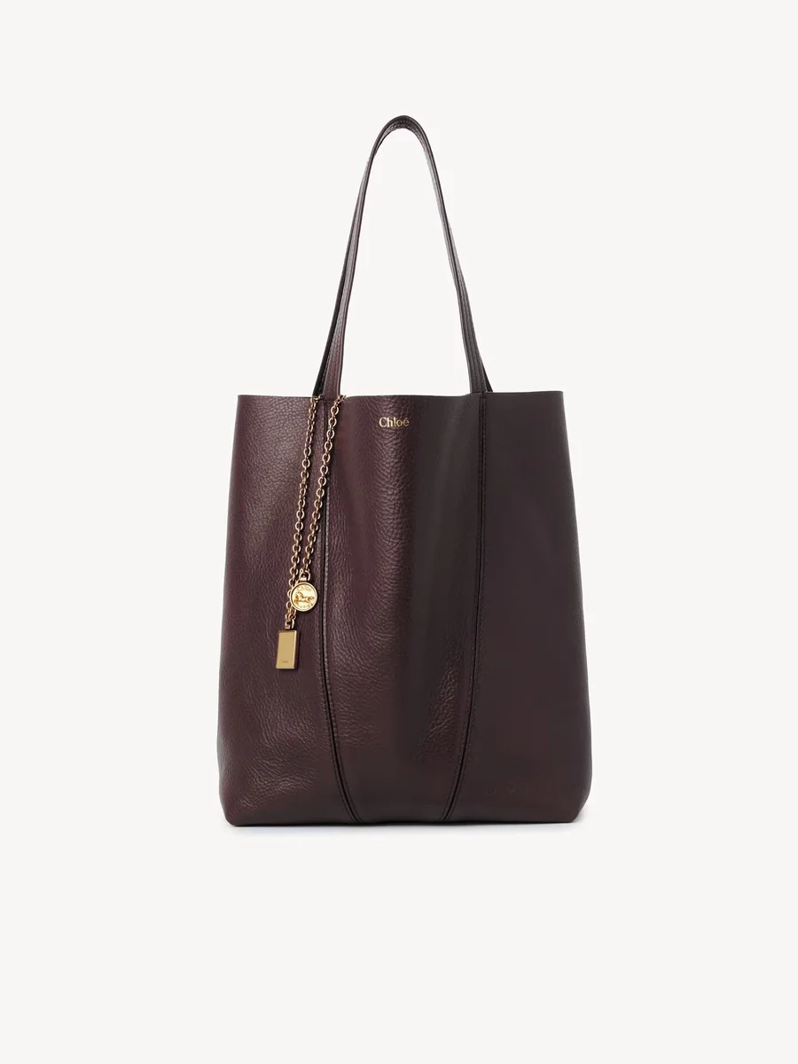 끌로에 그레인드 가죽 Chloé Spin 토트백 Perfect Plum 제품 사진 끌로에 그레인드 가죽 Chloé Spin 토트백 Perfect Plum 제품 사진