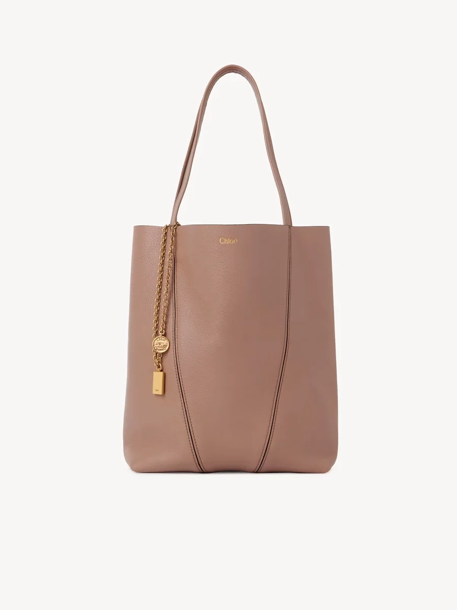 끌로에 그레인드 가죽 Chloé Spin 토트 백 Woodrose 제품 사진 끌로에 그레인드 가죽 Chloé Spin 토트 백 Woodrose 제품 사진