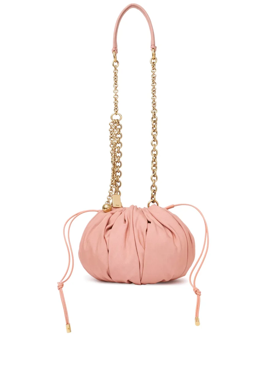 끌로에 나일론 Chloé Plissé 체인 숄더백 Summery Beige 제품 사진 끌로에 나일론 Chloé Plissé 체인 숄더백 Summery Beige 제품 사진