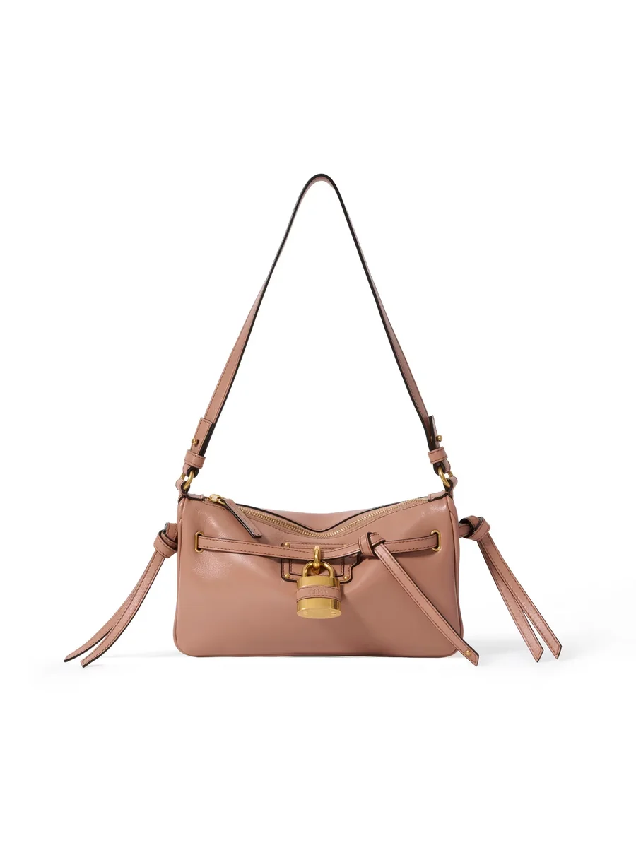 끌로에 소프트 가죽 미니 Paddington Sling 스트랩 파우치 Tawny Brown 제품 사진 끌로에 소프트 가죽 미니 Paddington Sling 스트랩 파우치 Tawny Brown 제품 사진