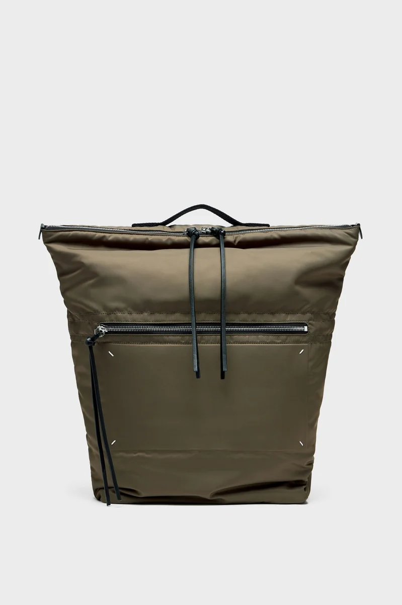 메종 마르지엘라 Zip Backpack 밀리터리 그린 제품 사진 메종 마르지엘라 Zip Backpack 밀리터리 그린 제품 사진